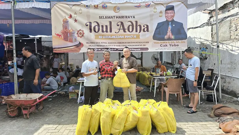 Ketua Komisi A DPRD Surabaya Salurkan 41 Hewan Kurban