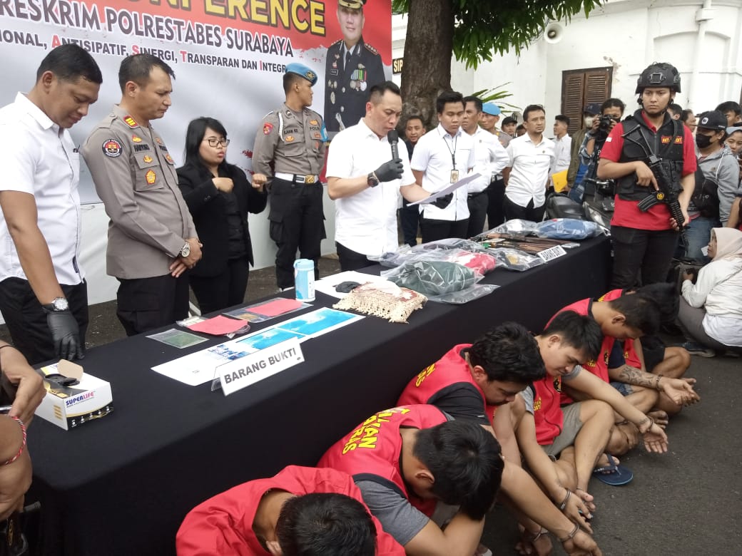 Viral Dimedsos Lima Curanmor Diringkus Satreskrim Polrestabes Surabaya