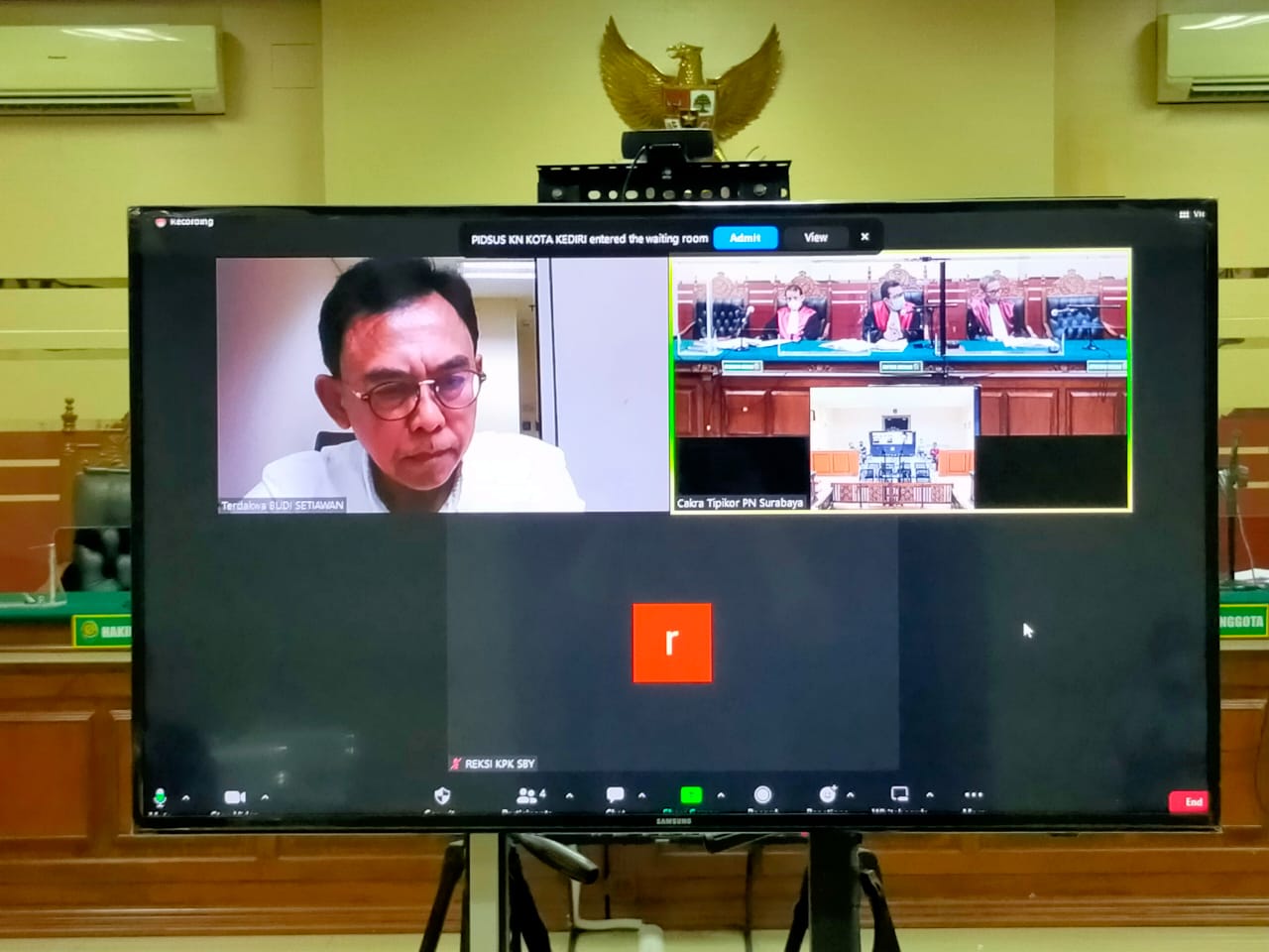 Mantan Kepala BPKAD Dan Bapedda Jatim Dituntut 7 Tahun Penjara