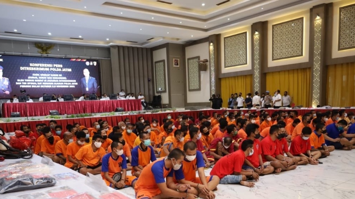 Ratusan Pelaku Kejahatan 3C yang Diringkus Polda Jatim dan Polres Jajaran Dipamerkan