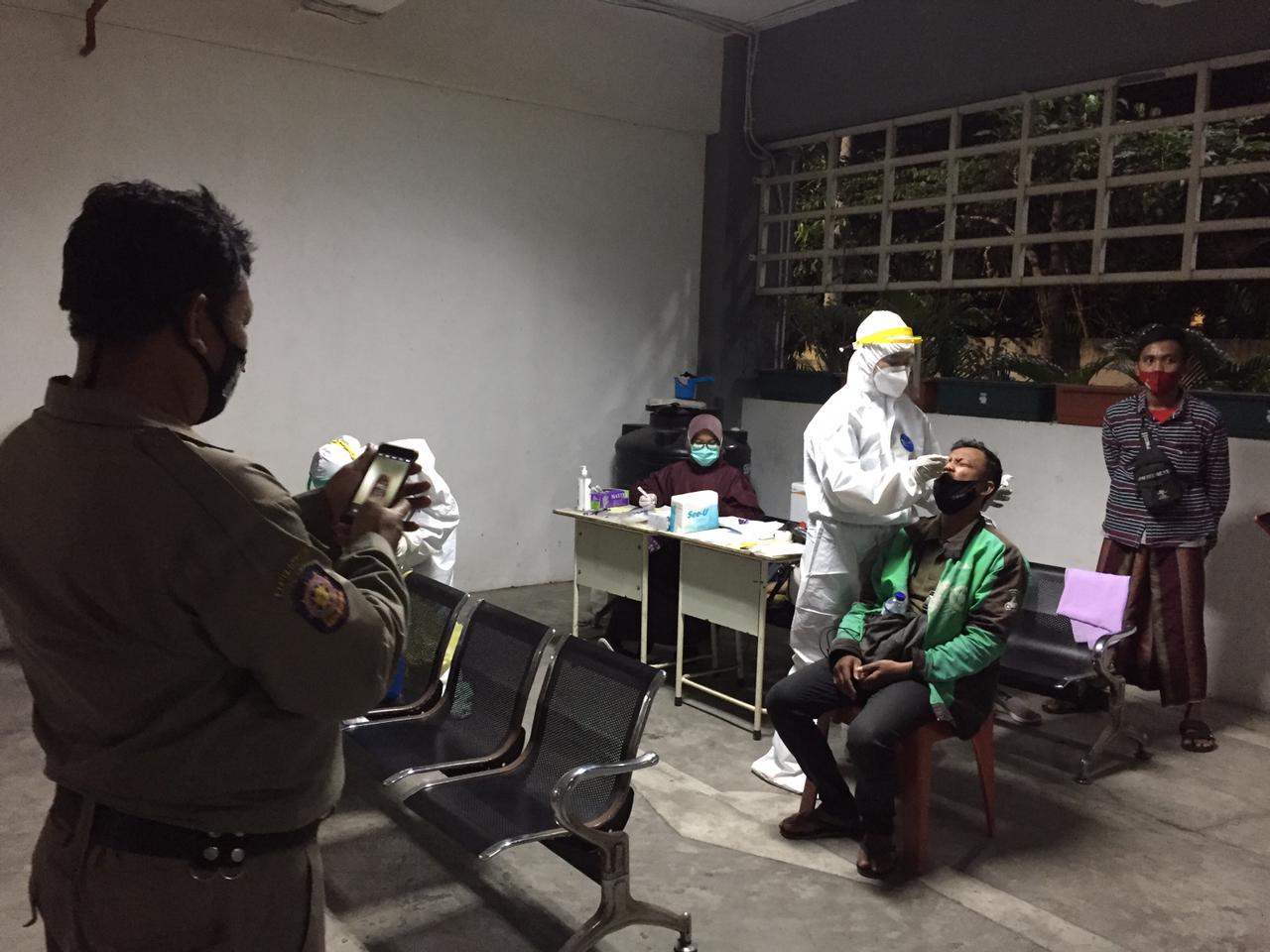 Tim Swab Hunter Kembali Beraksi, Semalam Jaring 216 Pelanggar Prokes