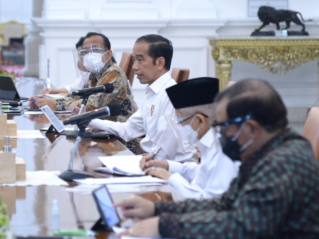 Presiden Jokowi Minta Stimulus untuk Daya Beli Masyarakat Digenjot
