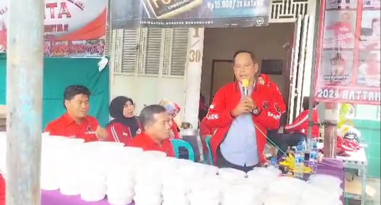 Peringati HUT ke - 76 Ibu Megawati Soekarnoputri, Ketua Fraksi PDIP DPRD Kota Surabaya Gelar Tasyakuran Dan Dapur Umum