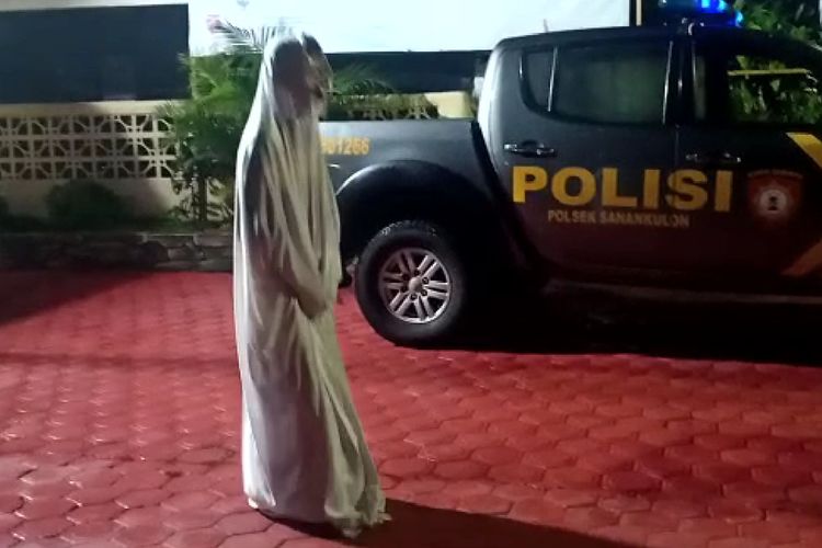 Nge-Prank Pocong demi Konten YouTube, Remaja Blitar Digerebek Warga