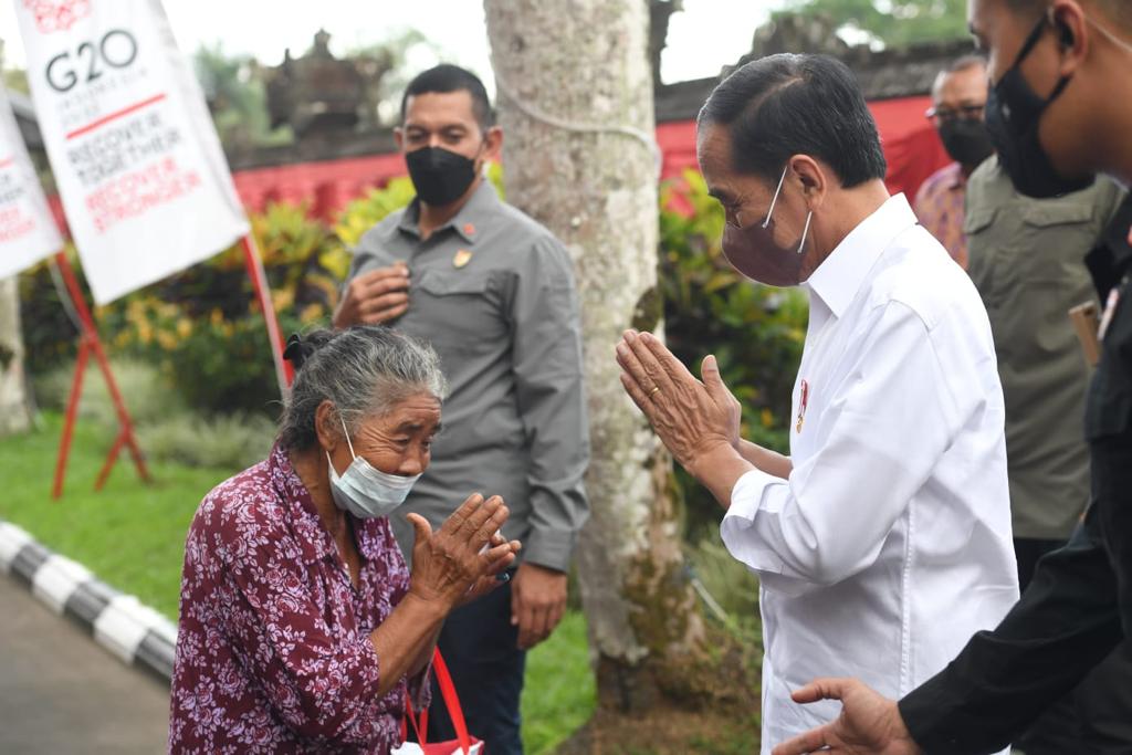 Sukacitanya Warga Tampaksiring Bertemu Presiden Jokowi