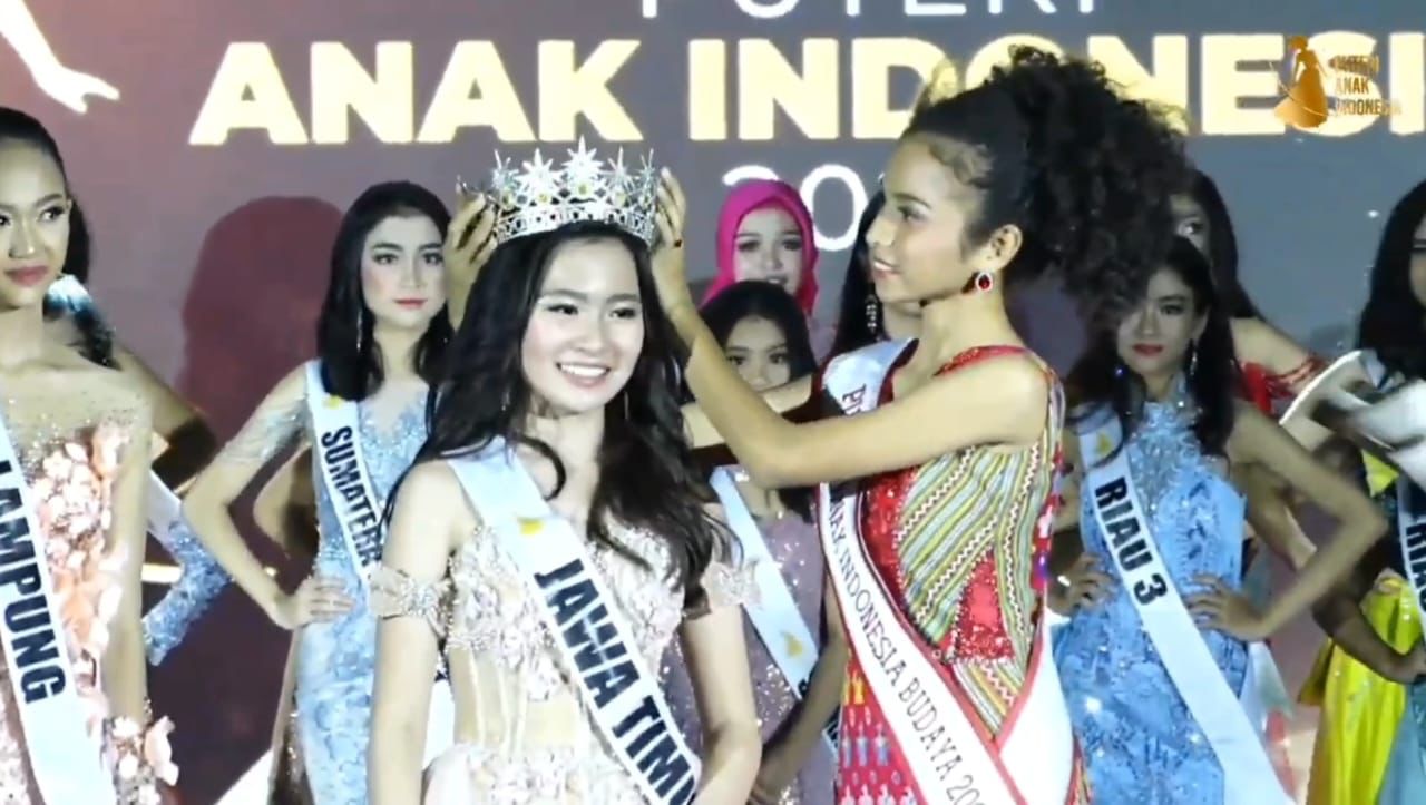 Wakili Jatim, Pelajar SMP Asal Surabaya Berhasil meraih Gelar Putri Anak Indonesia Budaya