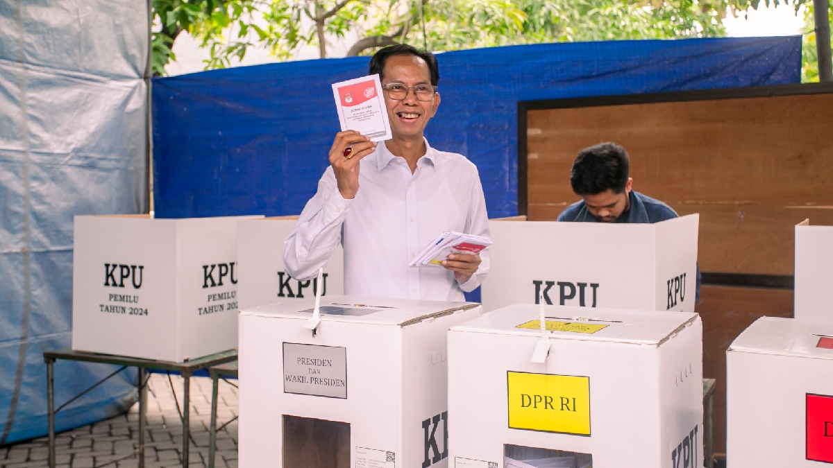 Nyoblos di TPS 27 Penjaringansari, Adi Sutarwijono: Saksi PDIP Tidak Boleh Tinggalkan TPS
