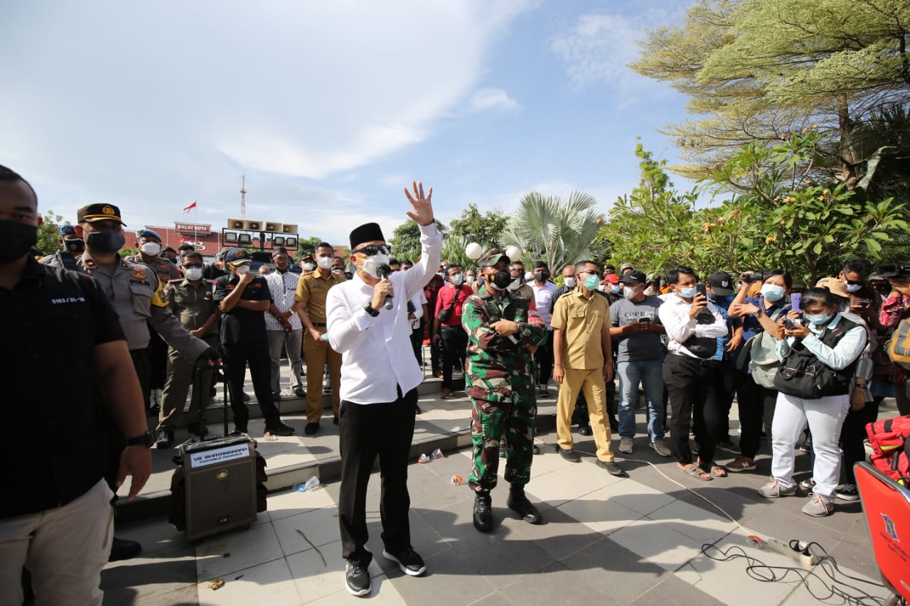 Eri Cahyadi Ajak Pendemo Salawatan, Siap Salurkan Aspirasi ke Gubernur