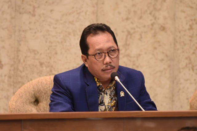 Bukan Hasil Final, DPR Desak KPU Tuntaskan Kegaduhan Polemik Sirekap
