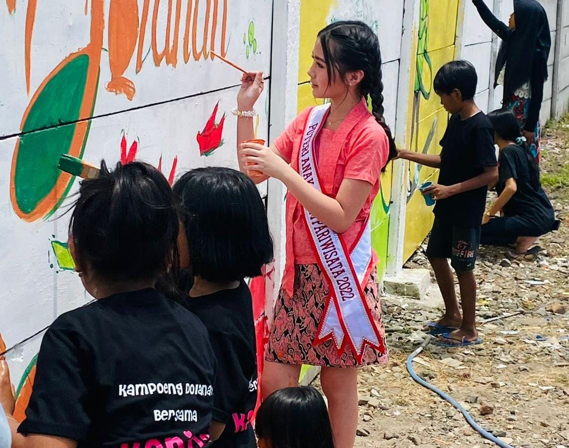 Alihkan Anak Dari Smart Phone, Putri Pariwisata Jatim Kenalkan Permainan Tradisional