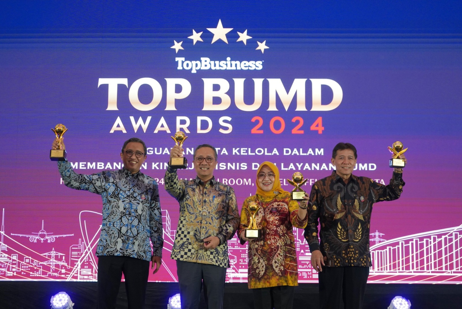 Pemkot Surabaya Borong 6 Penghargaan di TOP BUMD Awards 2024, PDAM dan Bank Surya Artha Utama Berpredikat Bintang 5
