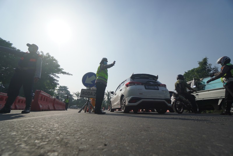 FOTO: Penyekatan PPKM Darurat di Surabaya
