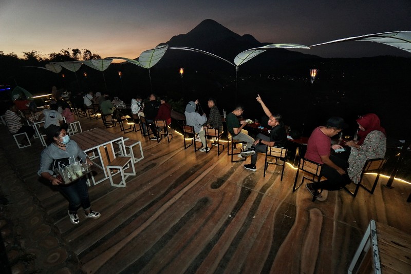 FOTO: Jungle Cafe Trawas Instagramable dan Kekinian