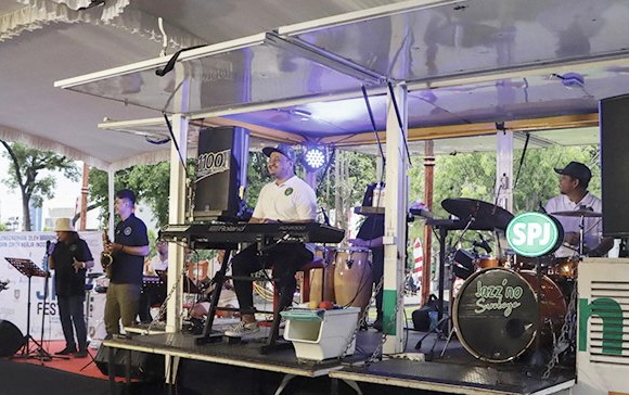 Kreatif! Surabaya Pahlawan Jazz Hadirkan Musik Bagi Warga Solo Dengan Karavan
