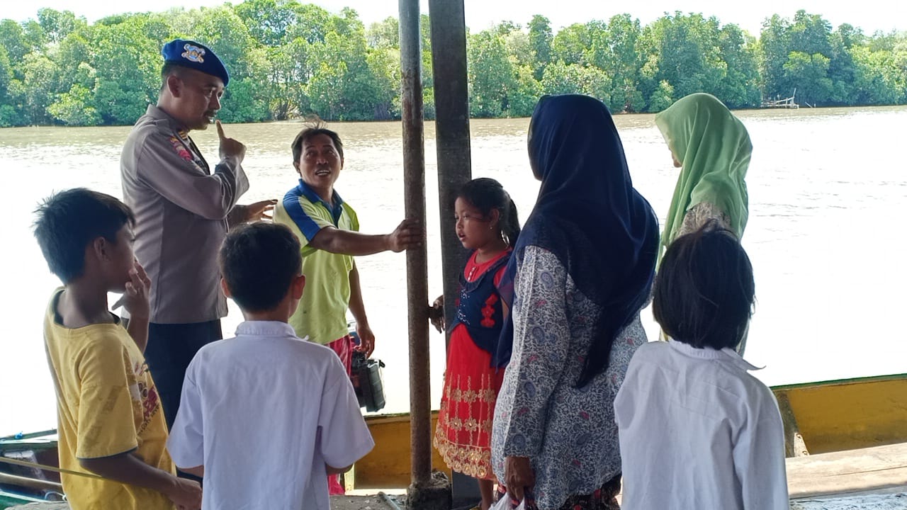 Puncak Banjir Rob Diprediksi Pertengahan Juni, Satpolairud Gresik Ingatkan Warga