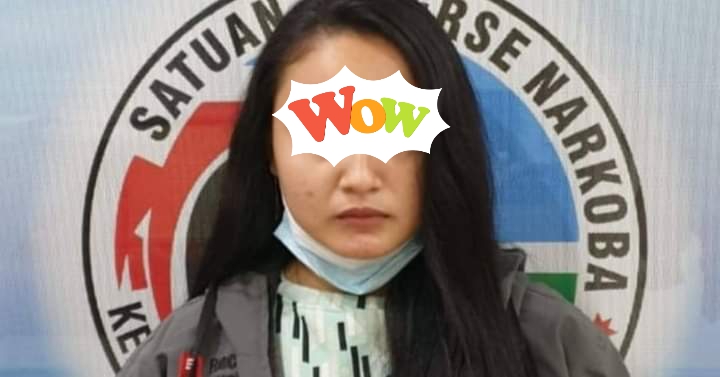 Cewek Cantik Penjaga Konter HP di Jombang Ini Nyambi Jualan Sabu