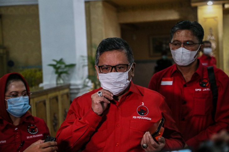 Hasil Survei PDIP: Eri Cahyadi-Armuji Unggul 6 Persen