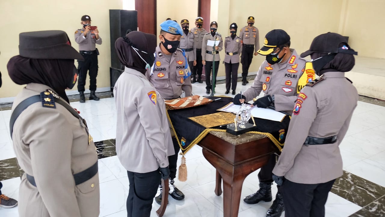 Kapolresta Sidoarjo Pimpin Sertijab Kabagren, Kasat Sabhara serta Empa