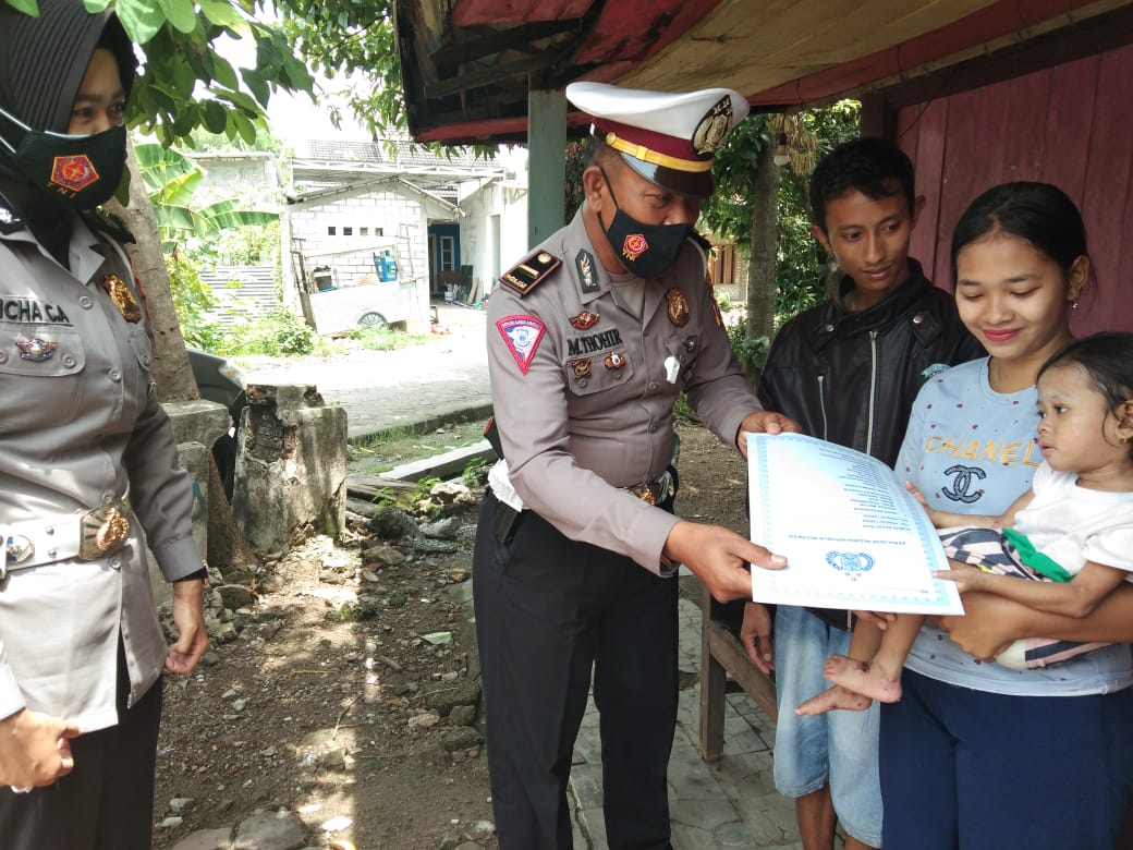 Satlantas Polres Bojonegoro Santuni Balita Andinala