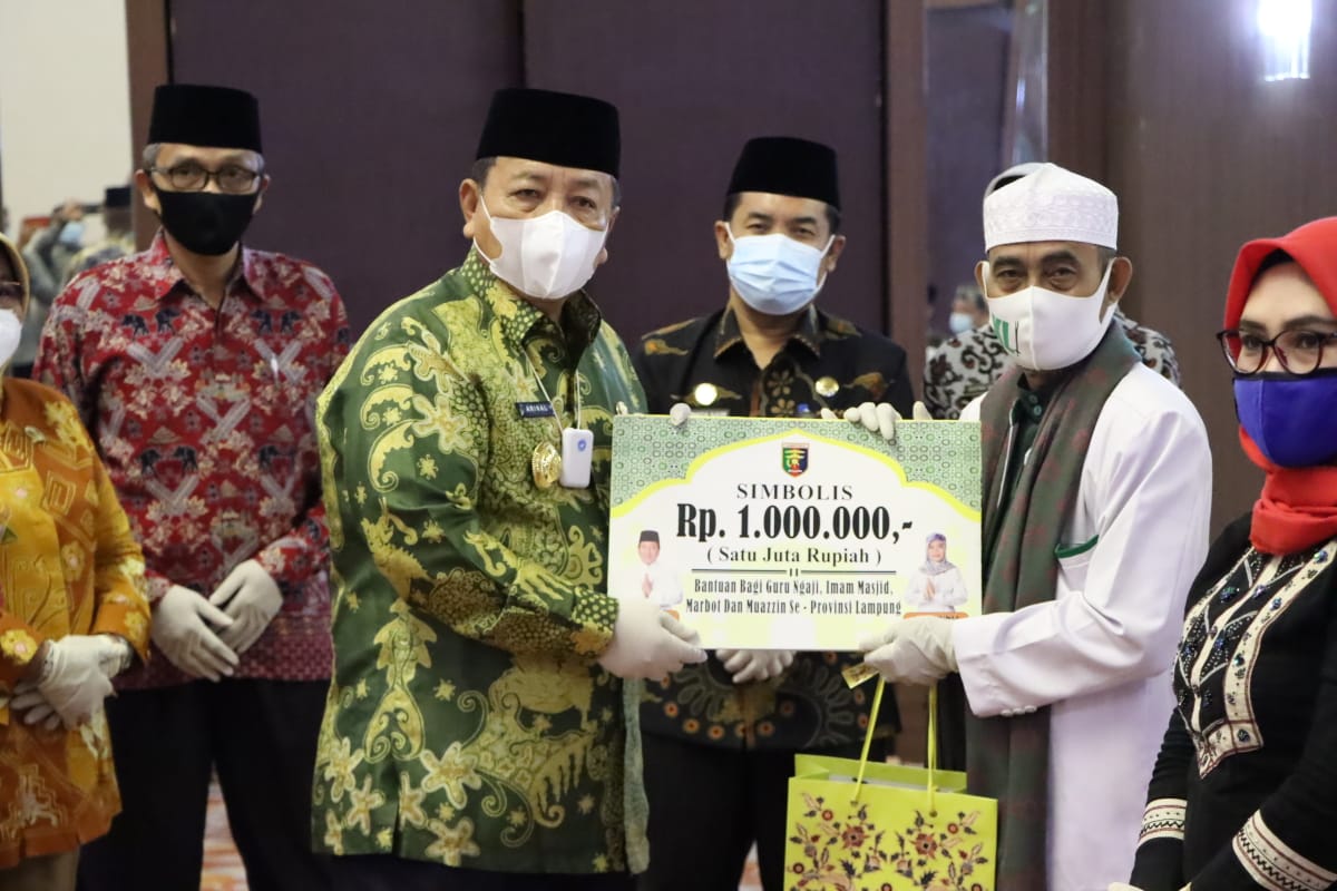Gubernur Lampung Arinal Djunaidi Beri Bantuan 640 Guru Ngaji