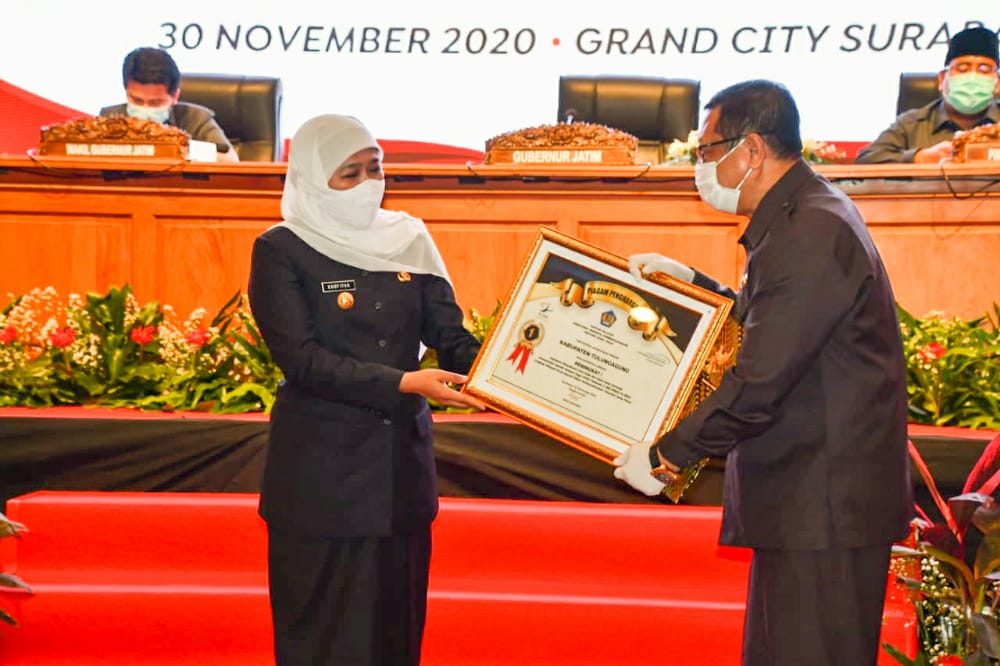 Pemkab Tulungagung Terima Penghargaan Dari Gubernur Jatim
