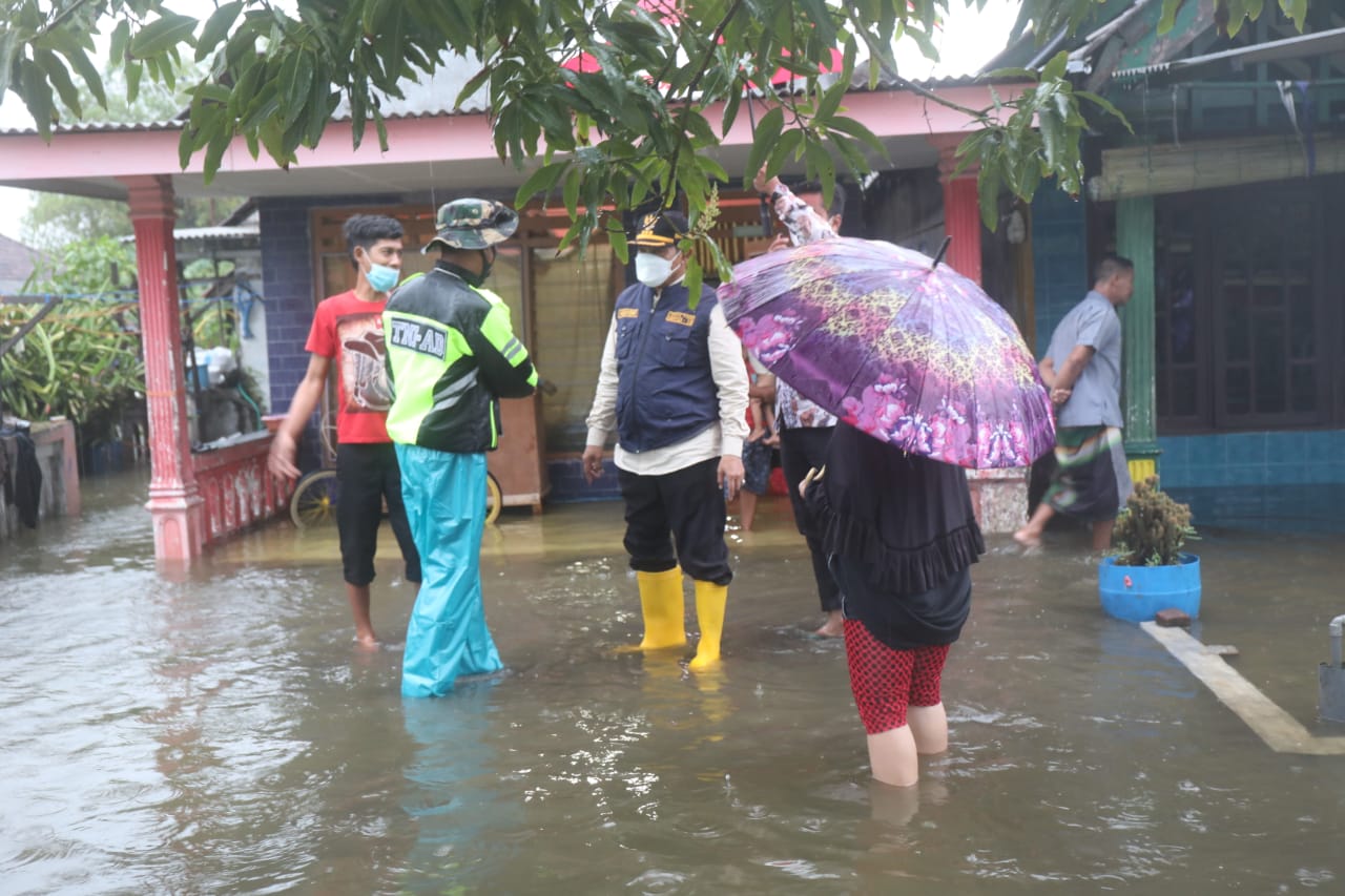 Hujan Lebat, PJ Bupati Pantau Dua Desa Yang Terendam Banjir