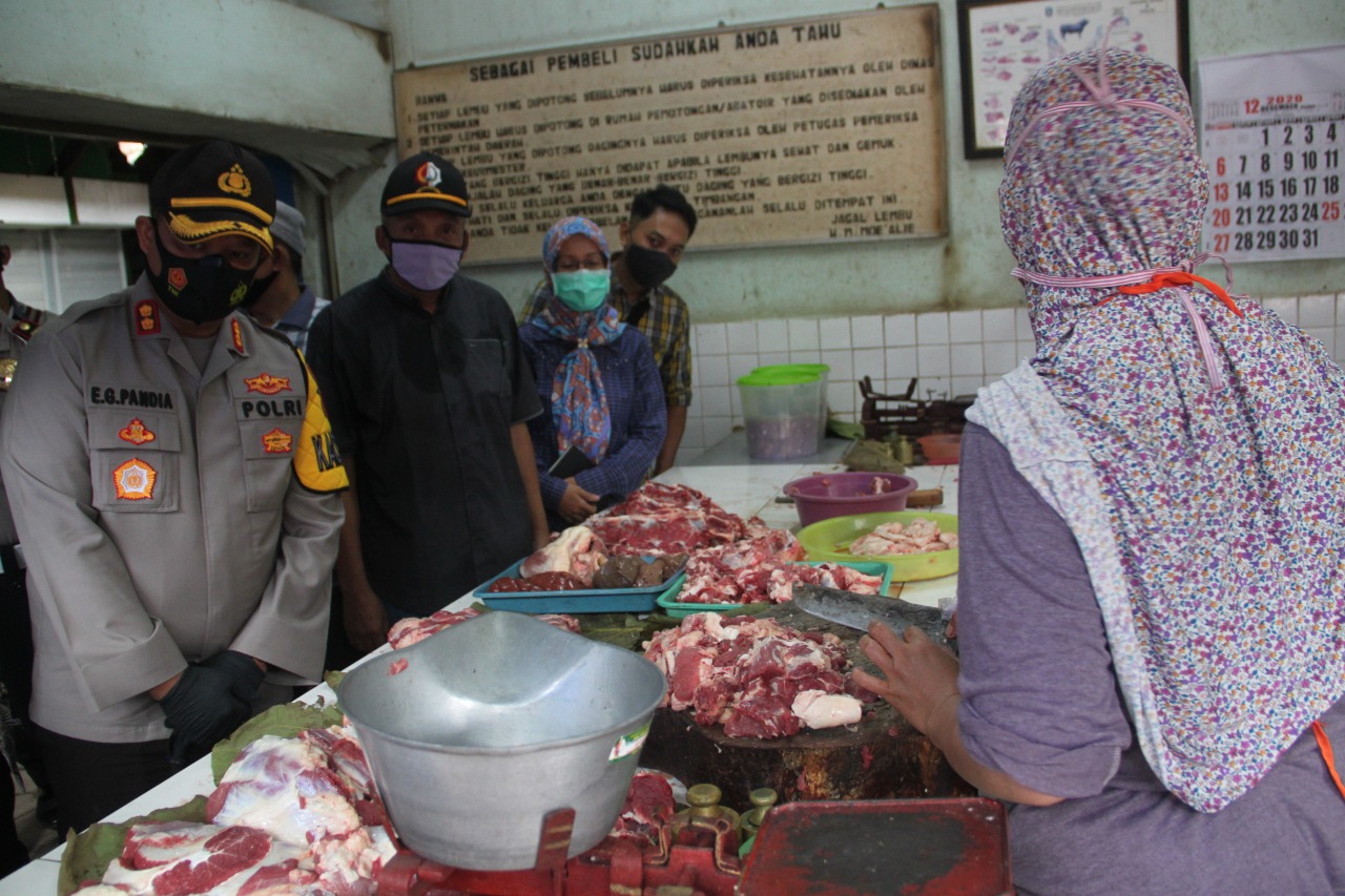 Menjelang Natal dan Tahun Baru, Kapolres Bojonegoro Sidak Pasar Kota