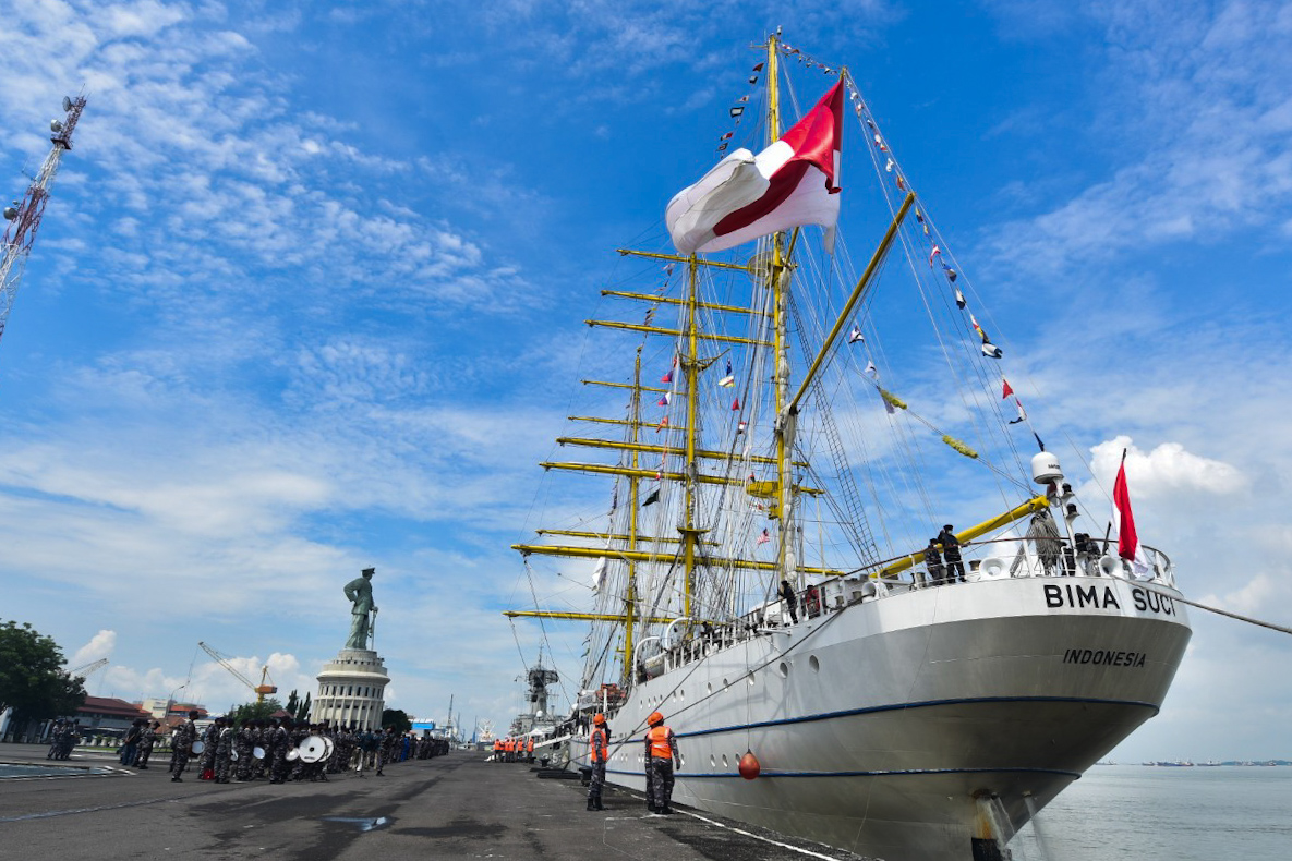 FOTO: Pangkoarmada II Sambut Kedatangan Bima Suci 2021