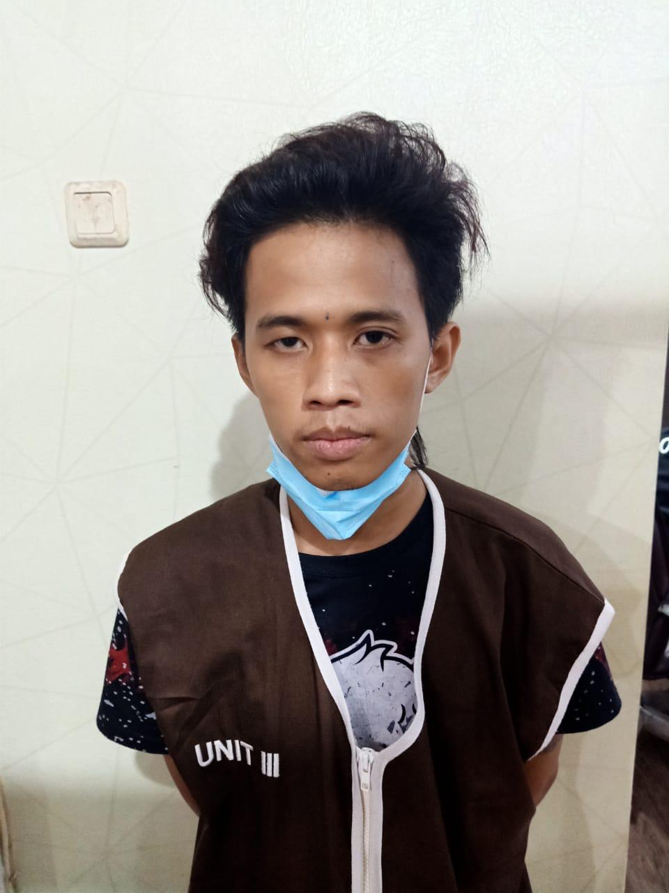 Bungkusi Sabu di Rumah untuk Dijual, Dwi Digerebek Polisi