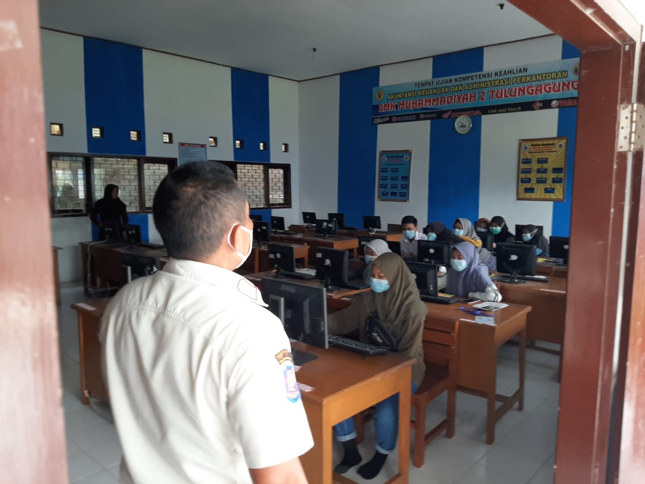 Gelar Tatap Muka, Dua SMK di Tulungagung Disambangi Tim Gugus Covid-19