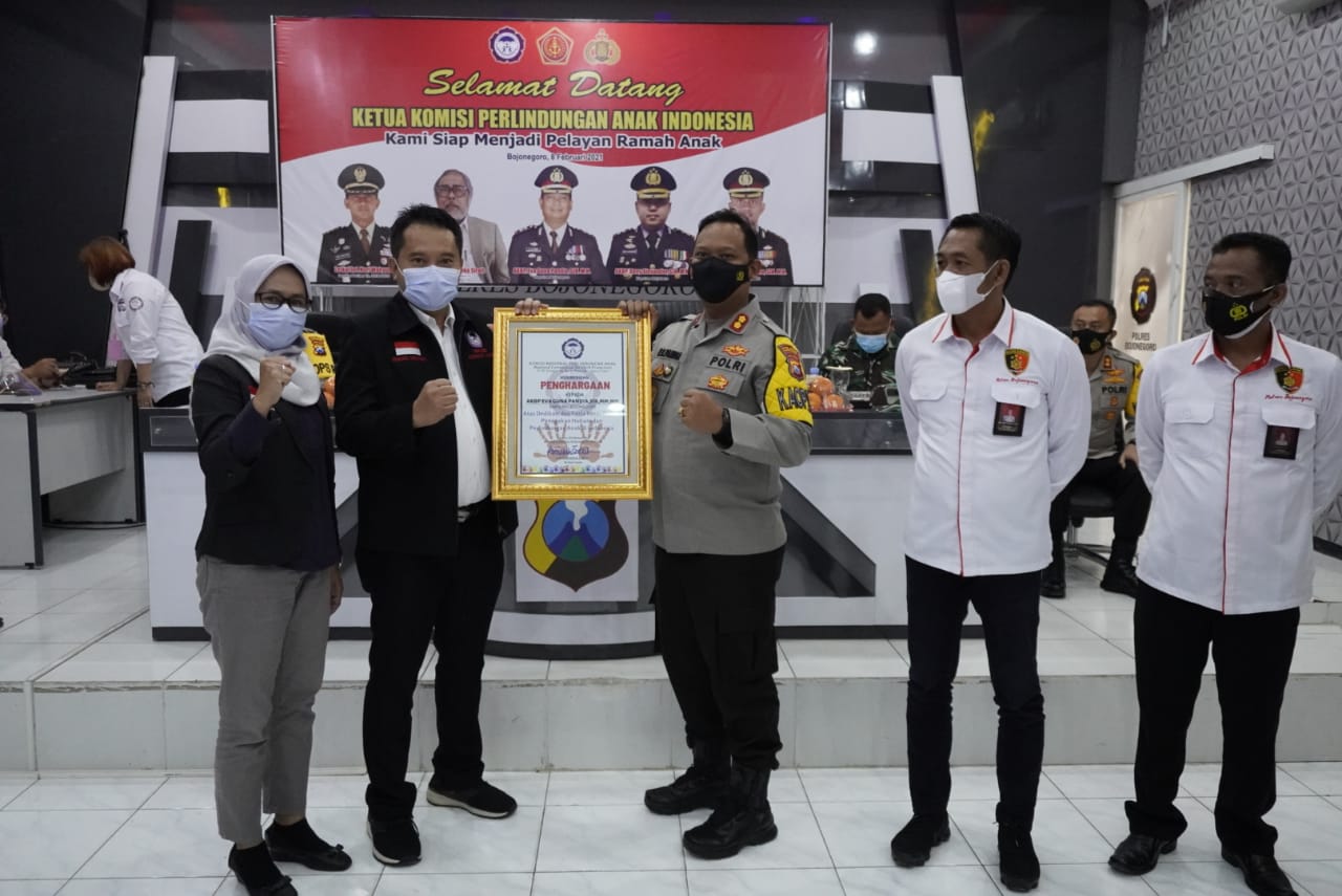 Polres Bojonegoro Mendapat Penghargaan dari KPAI