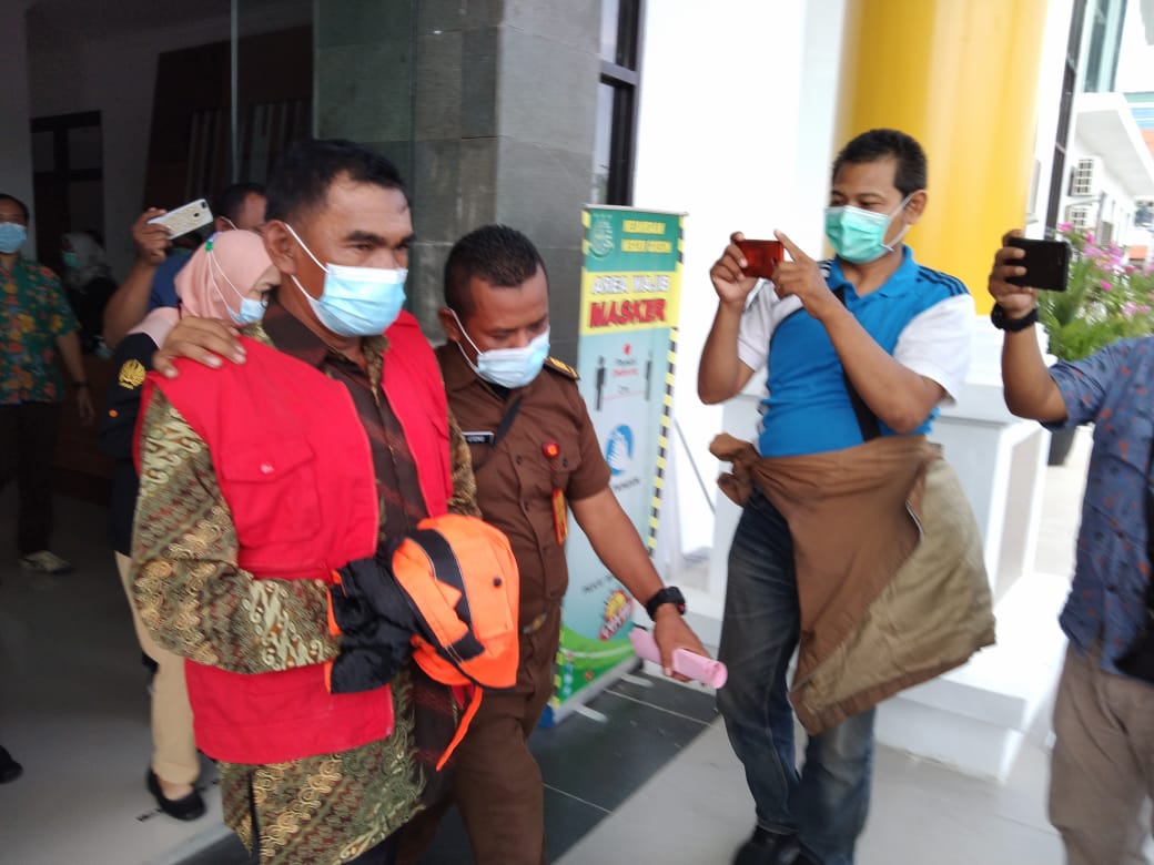 Diperiksa 4 Jam, Kades Dooro, Gresik Jadi Tersangka Kasus Korupsi ADD