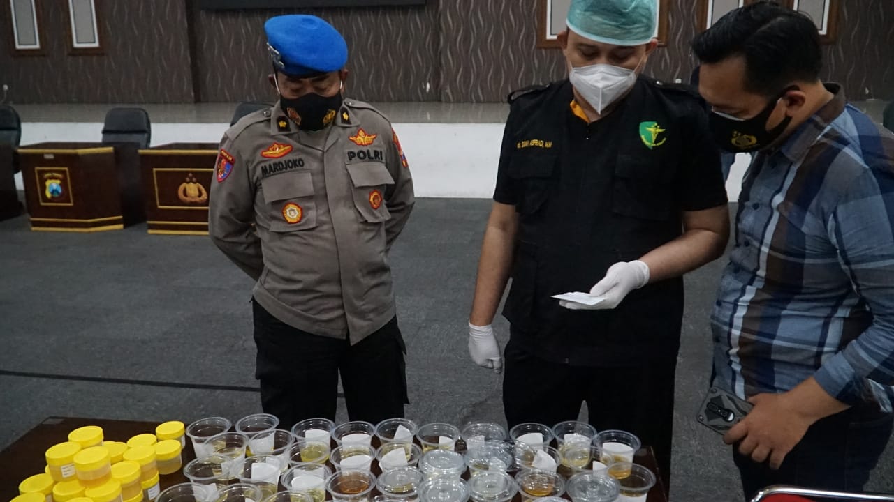 Setelah Lari Pagi, Anggota Satreskrim Polrestabes Surabaya Dites Urine