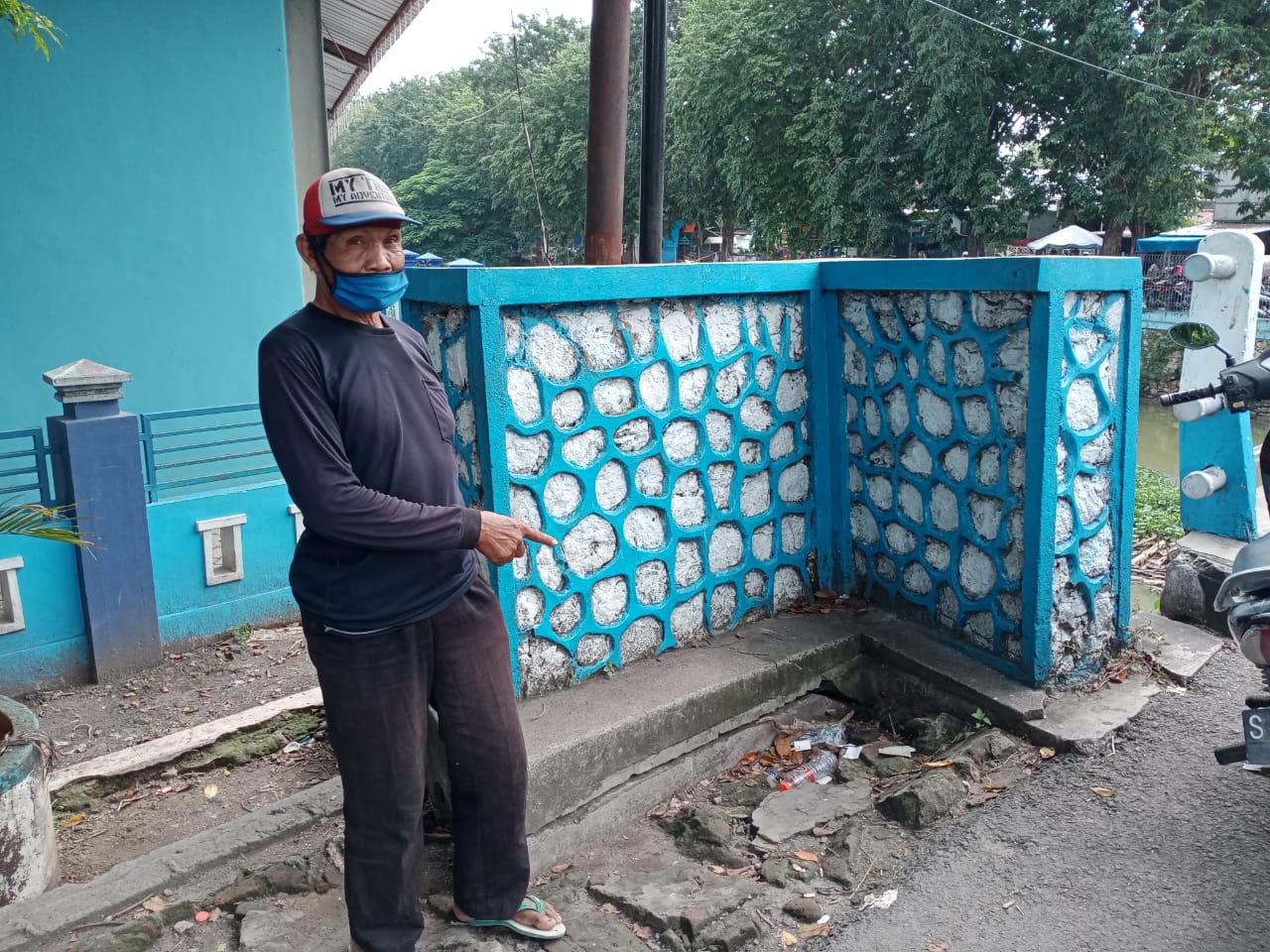 Dikira Makanan, Tukang Becak di Lamongan Temukan 37 Peluru dan Senpi