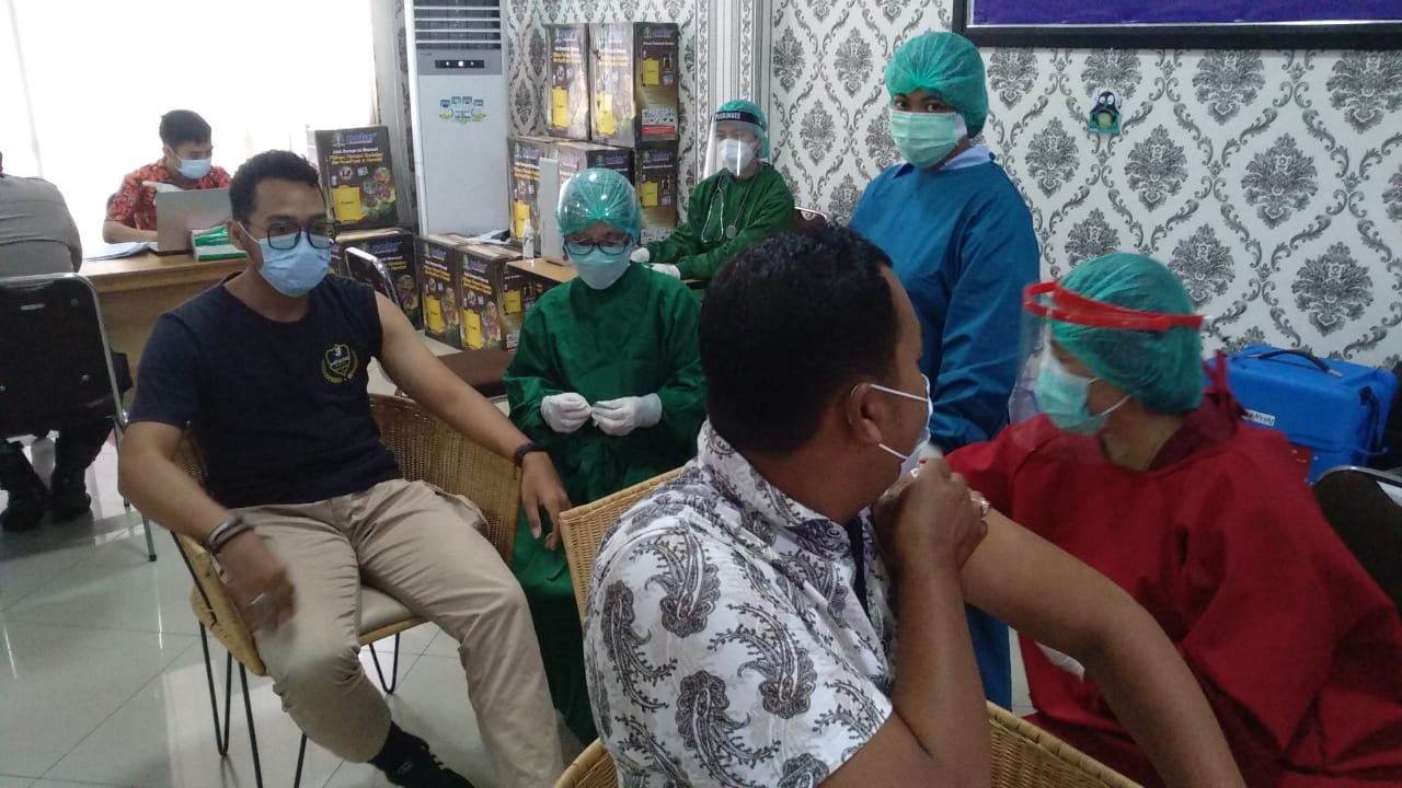 Ratusan Personel Polresta Palangka Raya Divaksin Covid-19