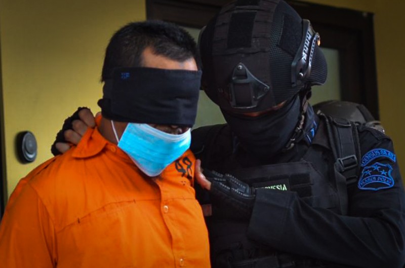 FOTO: 22 Tersangka Teroris Dipindahkan ke Jakarta dari Polda Jatim