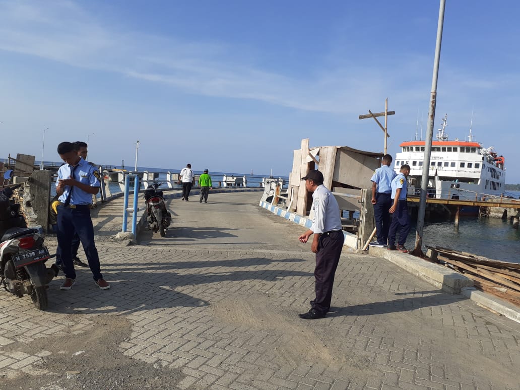 Dishub Gresik Beri Dua Unit Transportasi Gratis di Bawean