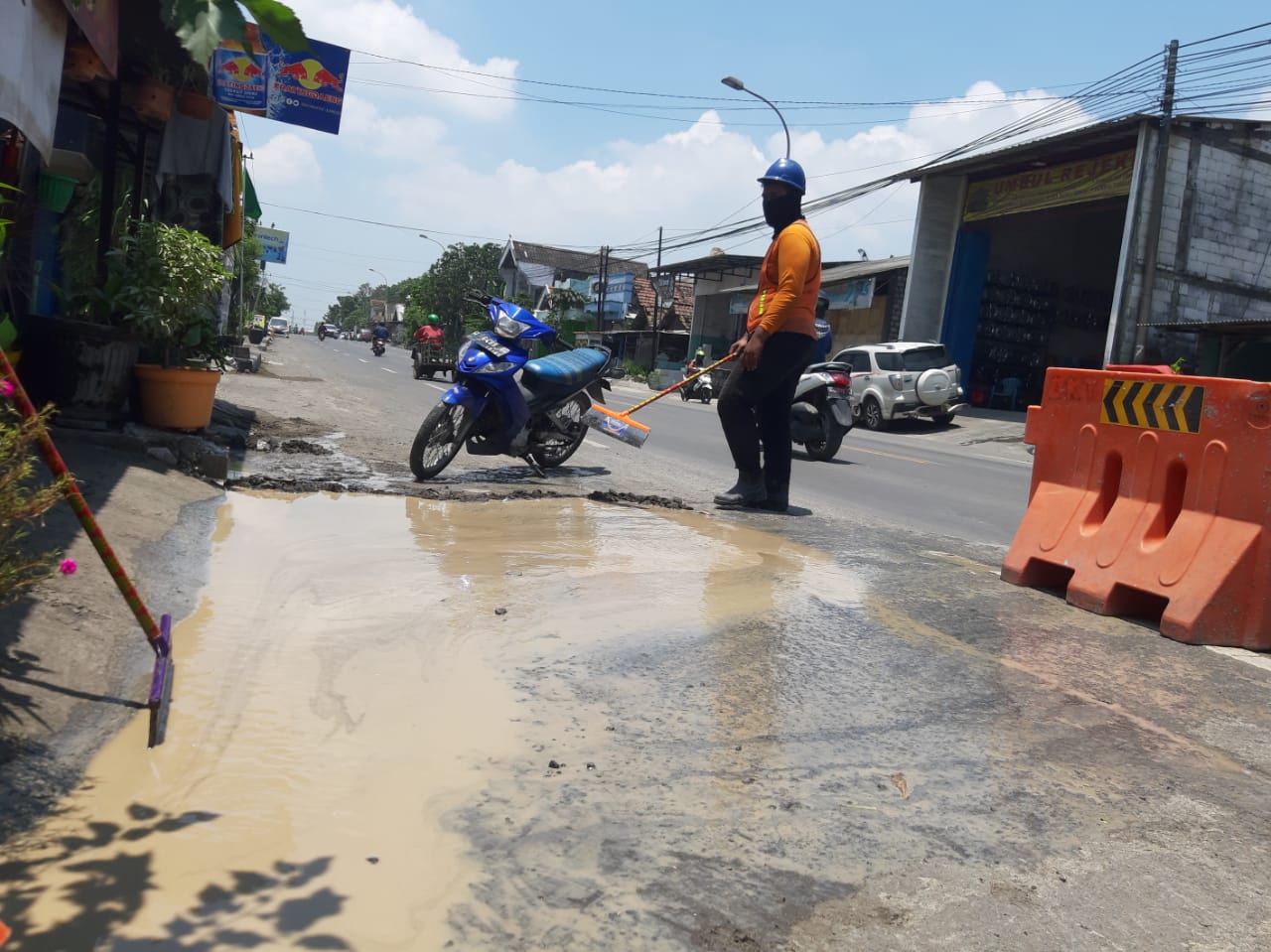 DLH Gresik: Luberan Air Diduga Limbah Berasal dari Proyek PDAM