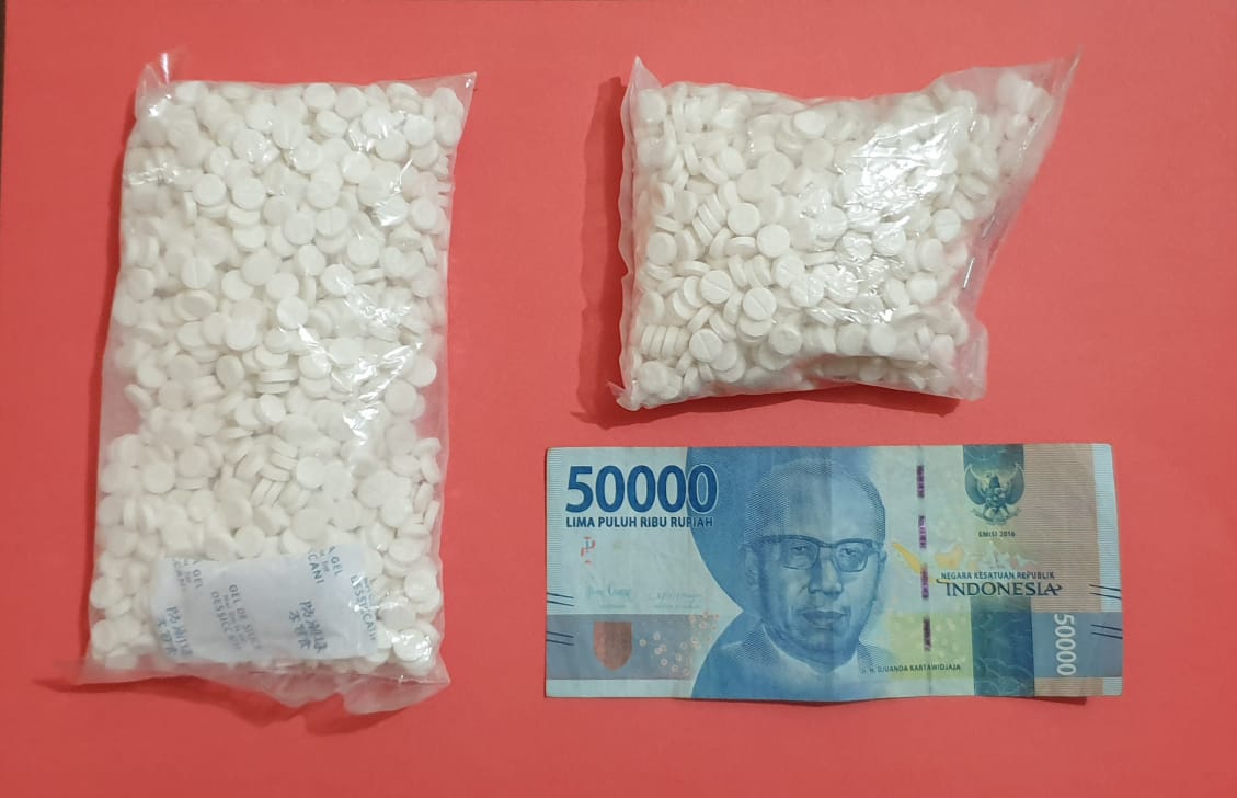 Bawa 1.905 Butir Pil Koplo, Dua Warga Jombang Ditangkap