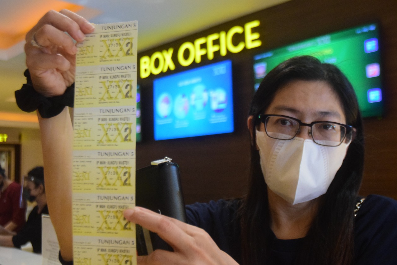 Warga Surabaya Senang Bioskop Dibuka, Sebelumnya Rela Nonton ke Bali