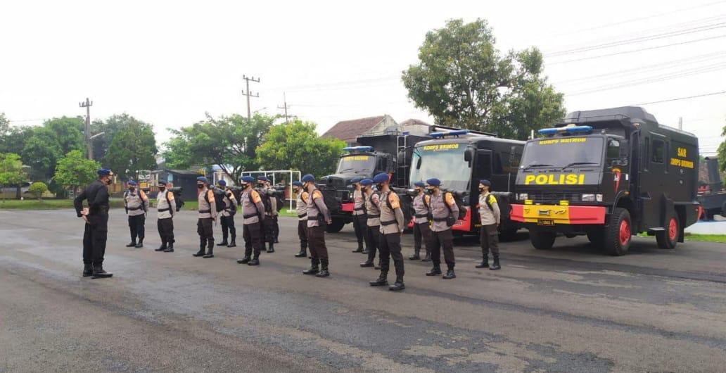Bantu Korban Bencana, 75 Personel Satbrimob Polda Jatim BKO ke NTT