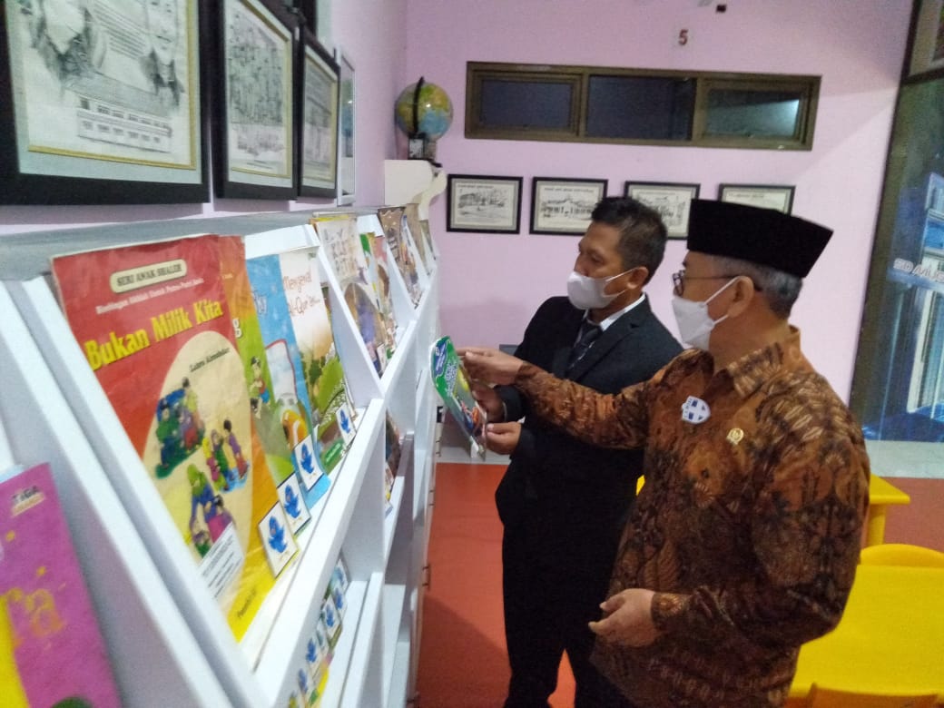 Enam Bulan, 11 Buku Karya Siswa SD Muhammadiyah 1 Gresik Dicetak