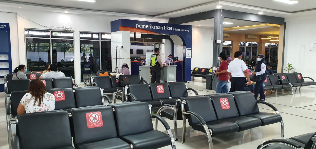 Pasca Insiden Atap Ambruk, Pelayanan Stasiun Pasar Turi Tetap Normal