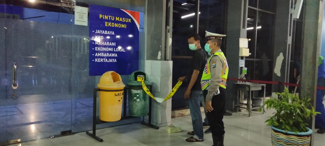 Polisi Terjunkan Tim Labfor Dalami Penyebab Ambruknya Atap Pasar Turi