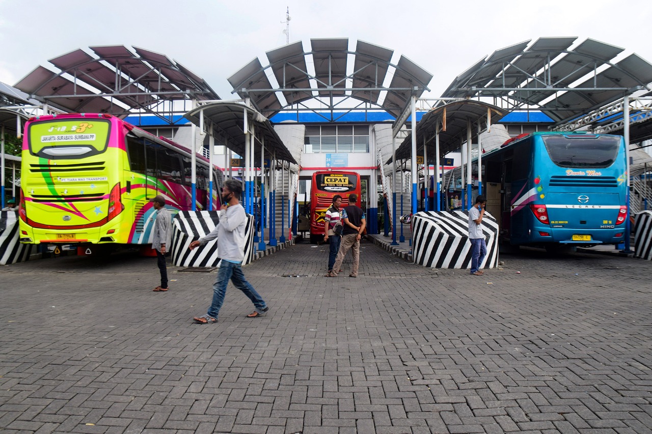 Tahun ke-2 Pandemi , Terminal Purabaya Lebih Sepi, Penumpang Drop 75%