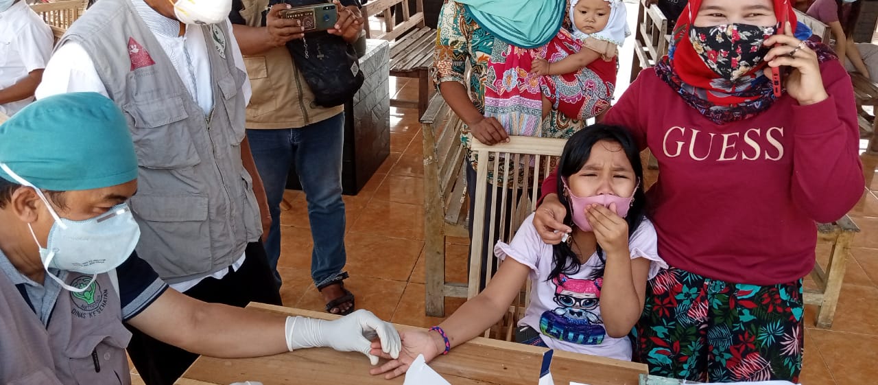 Tiga Orang Meninggal, Warga Dua RT di Tulungagung Dirapid Massal