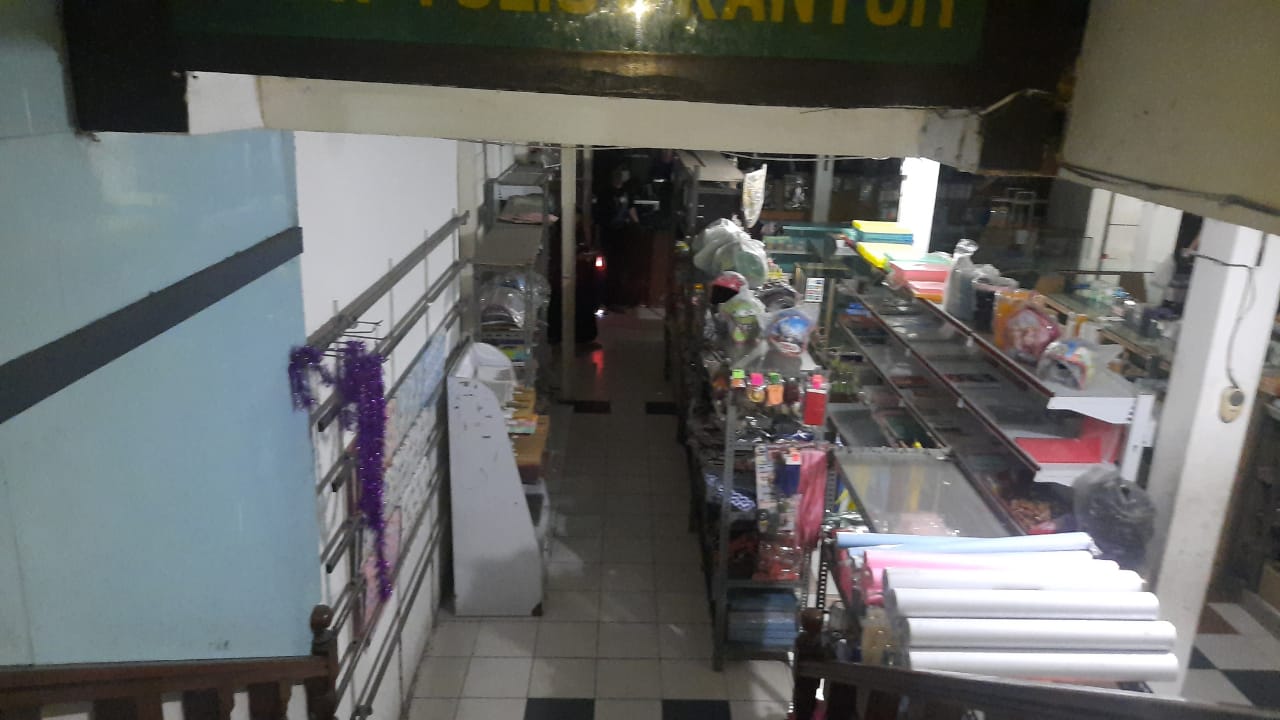 Toko Buku Manyar Jaya Dibobol Maling, Uang Jutaan Rupiah Raib