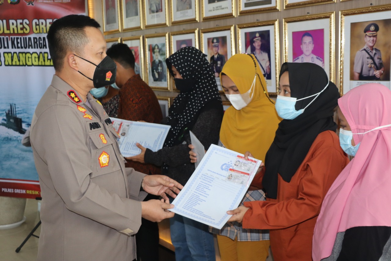 Bantu Keluarga KRI Nanggala 402, Kapolres Gresik: Perintah Kapolri