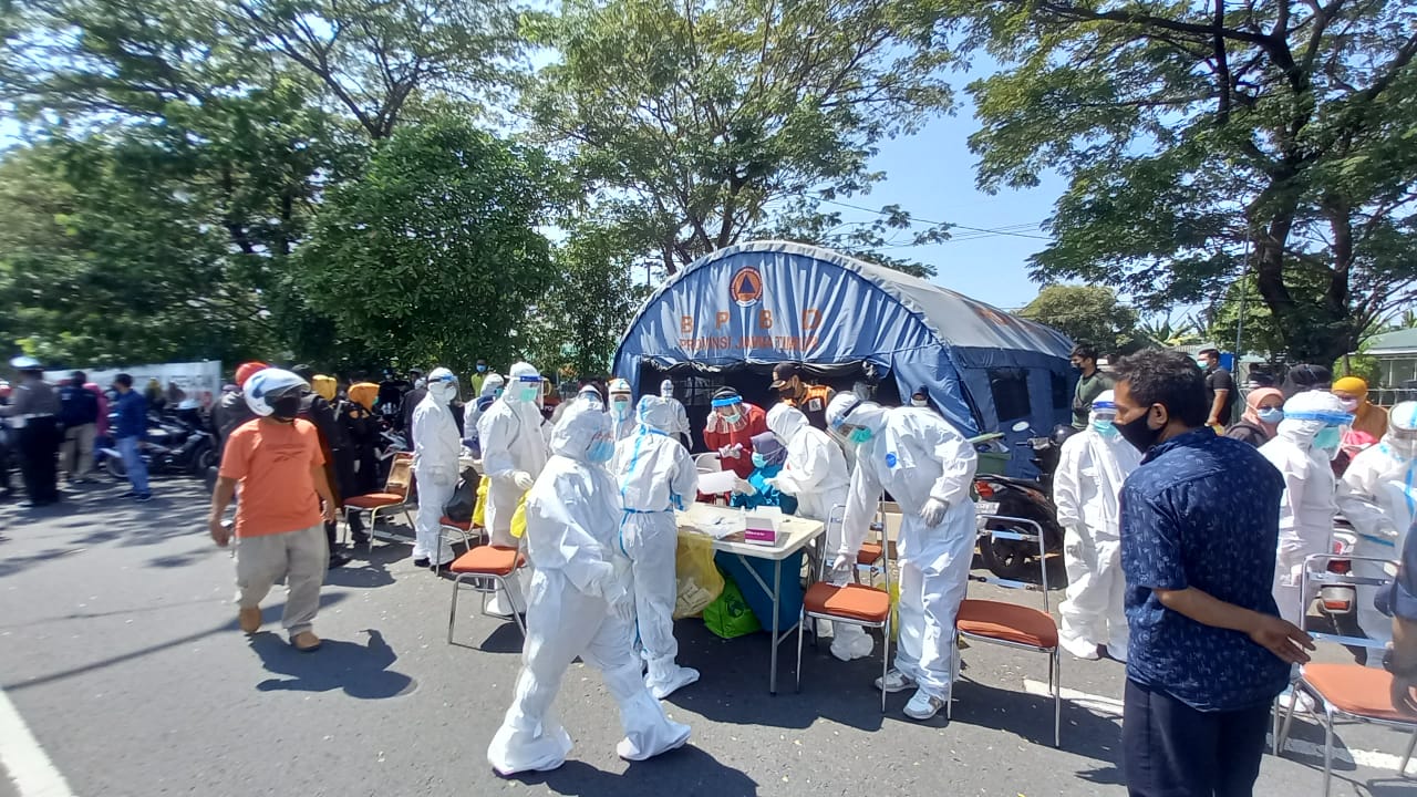 Ribuan Kendaraan di Jembatan Suramadu Terjaring Swab Antigen
