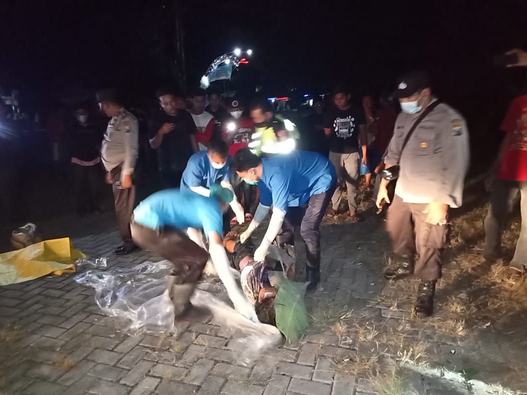 Tabrak Jembatan, Pria asal Tulungagung Tewas Tercebur Sungai